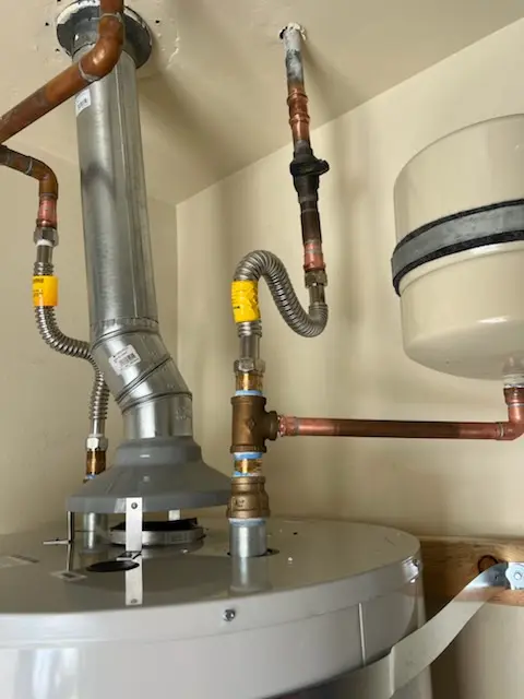 Water heater installation and plumbing repair in Palo Verde